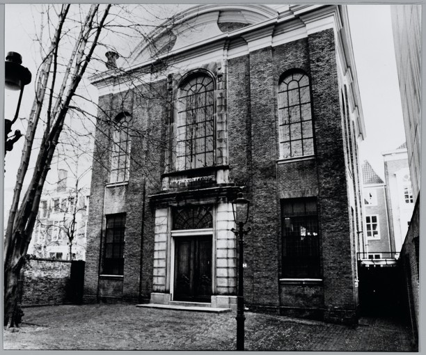 De Liberaal Joodse Gemeente Den Haag startte klein en werd na de Tweede Wereldoorlog aanvankelijk niet opnieuw opgericht. Na een hernieuwde start wist de gemeente echter in 1976 het eigendom te verwerven van de monumentale Haagse Portugese synagoge uit 1726.